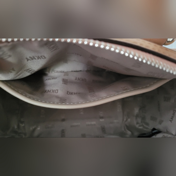 NWT DKNY Bryant Pk Sm Duffle Crossbody- Camel - Picture 5 of 13